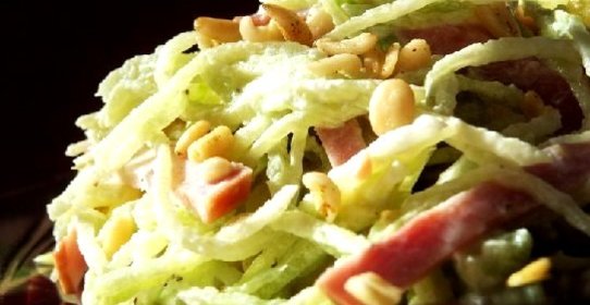 Салат с редькой и курицей