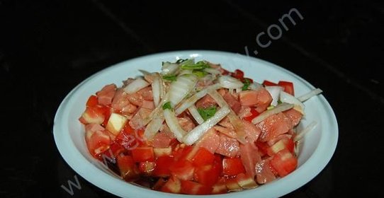 Салат с копченой рыбой