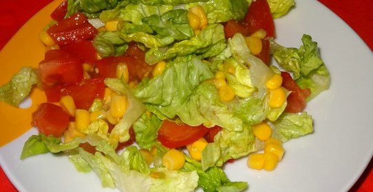 Салат весенний с пекинской капустой