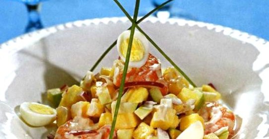 Салат из ананаса с креветками