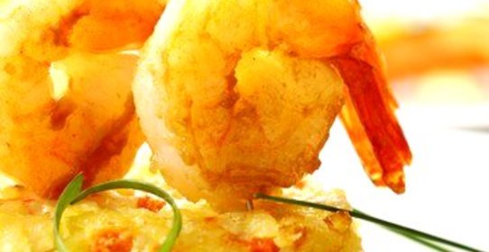 Салат из манго и креветок