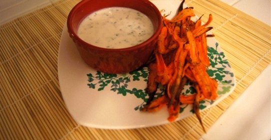 Крем с пармезаном и морковные чипсы