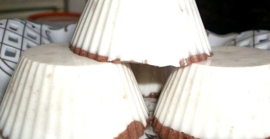 Творожный слоеный десерт