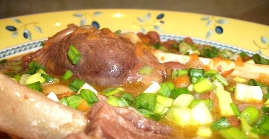 Фасоль тушеная с бараниной