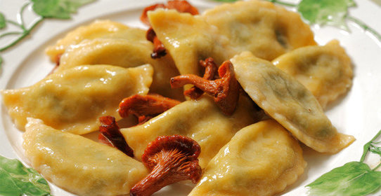 Вареники с капустой и грибами