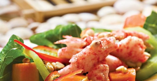 Тайский салат с крабами и киви