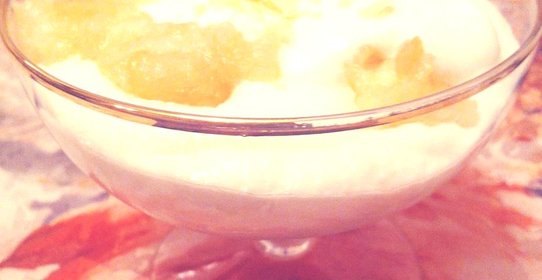 Творожный мусс с яблочным пюре