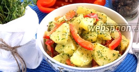 Салат из молодого картофеля с зелёным соусом