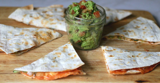 Кефирный десерт с ягодами