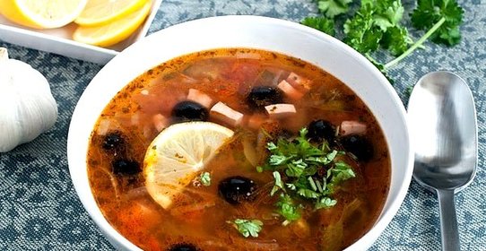 Cолянка по-домашнему с колбасой
