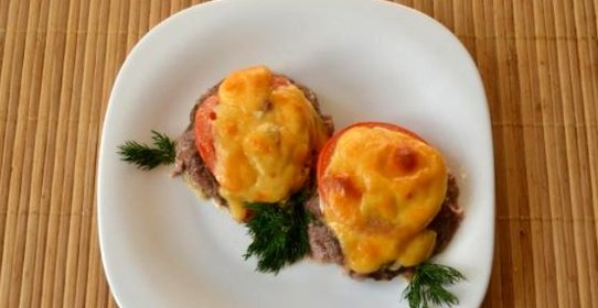 Гнезда из фарша с сыром