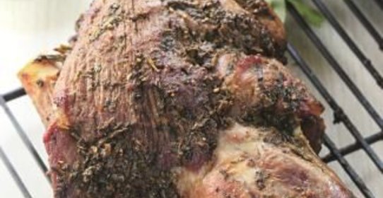 Баранья ножка с пряным маслом