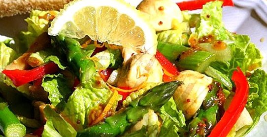 Салат из спаржи с грибами