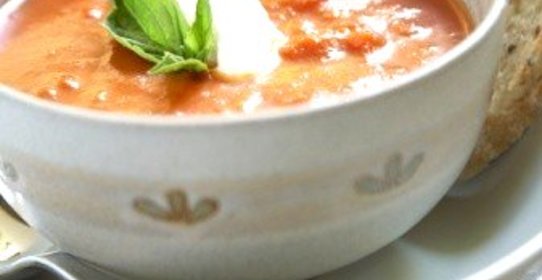 Томатный крем-суп с нутом и кумином