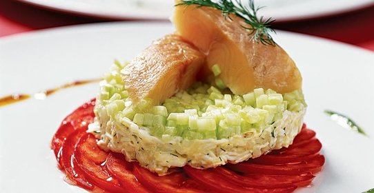 Салат с крабами и сомом