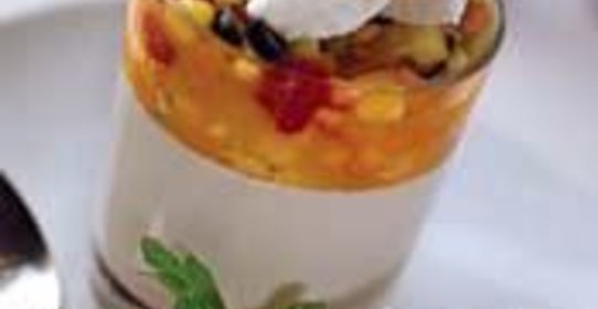 Паннакотта с экзотическими фруктами