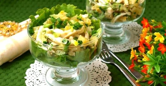 Овощной салат с консервированным кальмаром