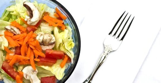 Салат из моркови и грибов