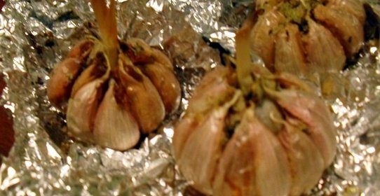 Чеснок запеченный с прованскими травами
