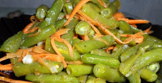 Корейский салат из зеленой стручковой фасоли