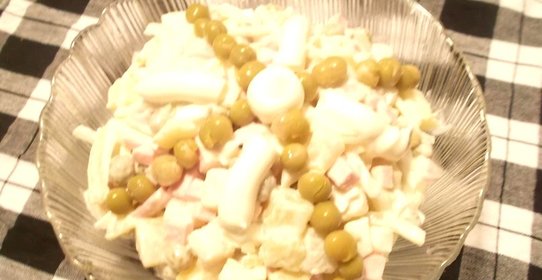 Оливье домашний с луком