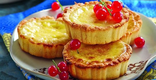 Тарталетки со сладким кремом из яиц цесарки