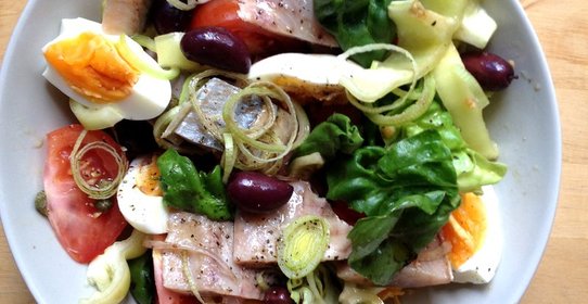 Салат пестрый с сельдью