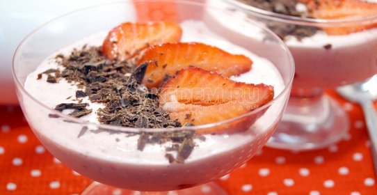 Десерт с клубникой «Фреса»