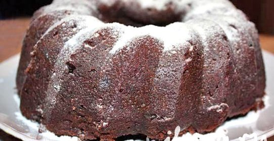 Шоколадный кекс с изюмом