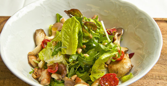 Салат с кроликом