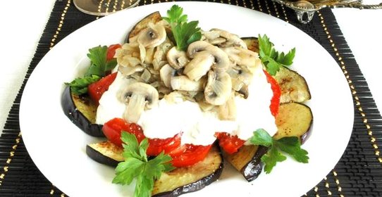 Салат с баклажанами «Сытный»