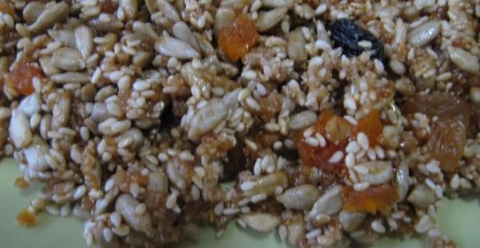 Козинаки с курагой и изюмом