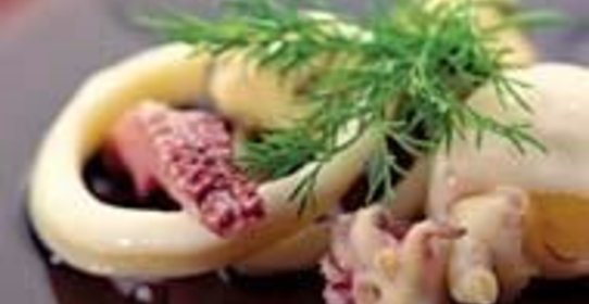 Быстрый салат из морепродуктов