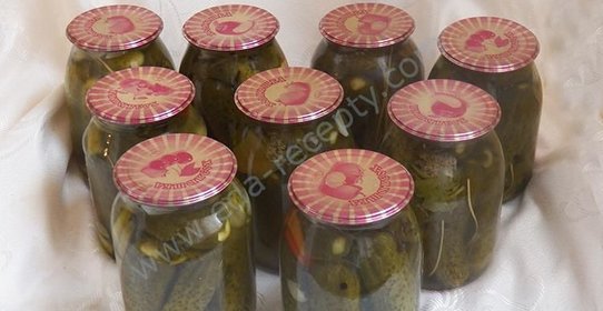 Маринованные огурцы хрустящие в литровых банках