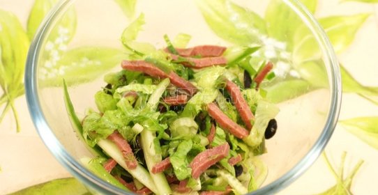 Салат из листьев салата