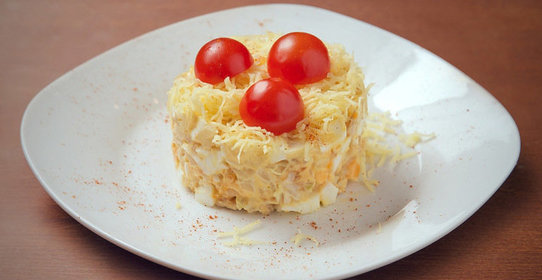 Салат из помидоров черри и курицы