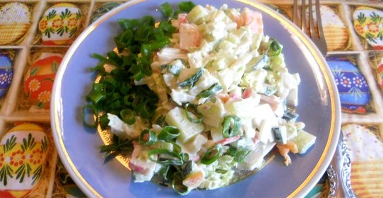 Салат с крабовыми палочками и морковью