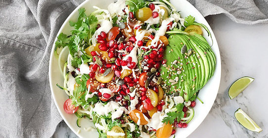 Салат с цукини и авокадо