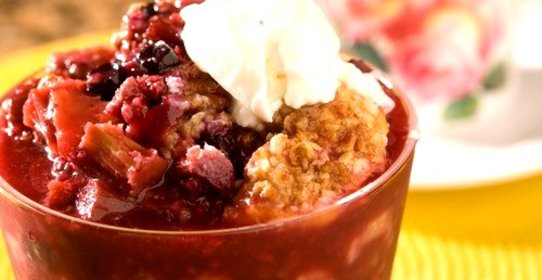 Грушевый крамбл с клюквой