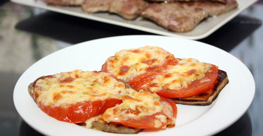 Запеченные баклажаны с сыром