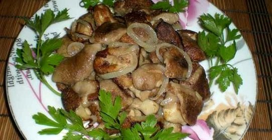 Маслята, жареные с луком