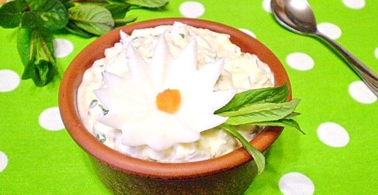 Салат из творога с зеленью