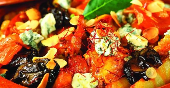 Тушеный кролик с картофелем и голубым сыром