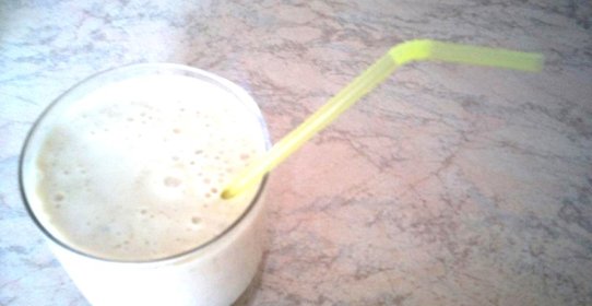 Банановый коктейль