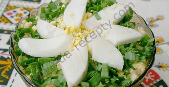 Салат из крабовых палочек и яйца - быстро