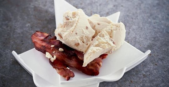 Мороженое со сладким беконом от Дэвида Лебовица