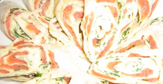 Рулетики с красной рыбой Морской бриз