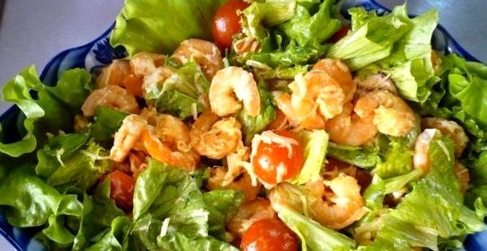 Салат с креветками