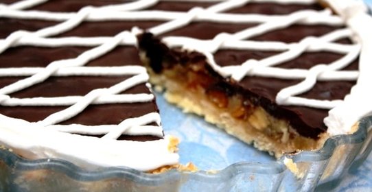 Шоколадный торт с ириской