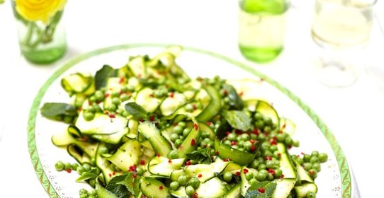 Карпаччо из цукини с зеленым горошком